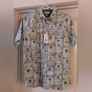 Vissla Short sleeve button down, never worn size L